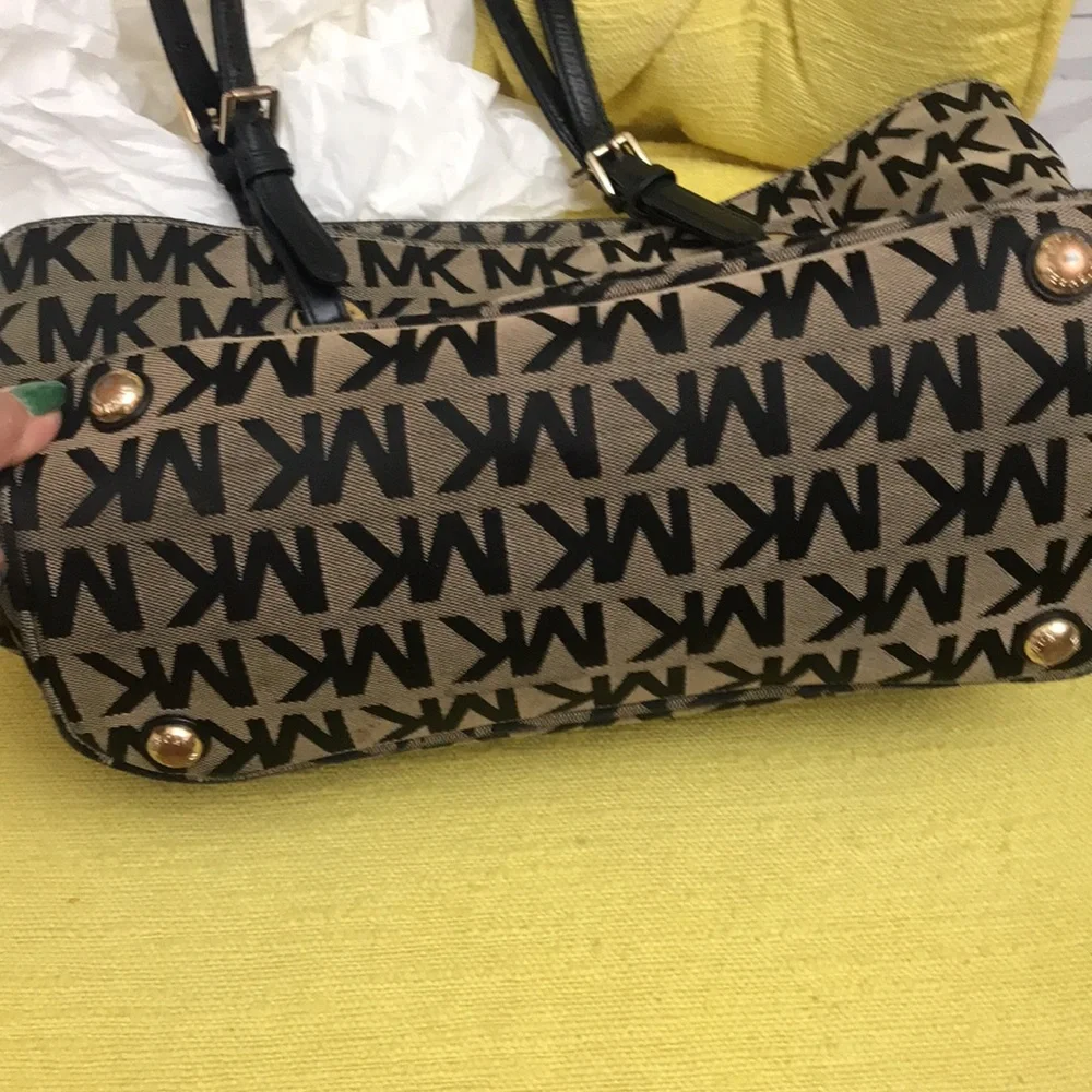 Michael Kors Brown Logo Tote Bag - Picture 9 of 12